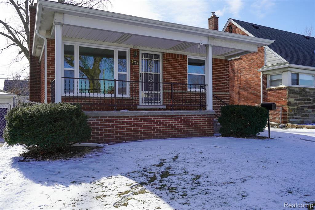 927 CLEOPHUS Parkway, Lincoln Park, MI 48146 — Photo 3
