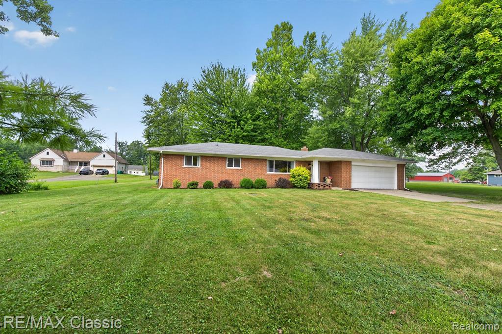 8200 Hannan Road, Wayne, MI 48184