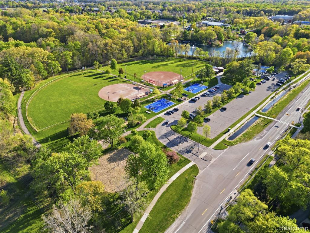 53568 Wolf Drive, Shelby Twp, MI 48316 — Photo 14