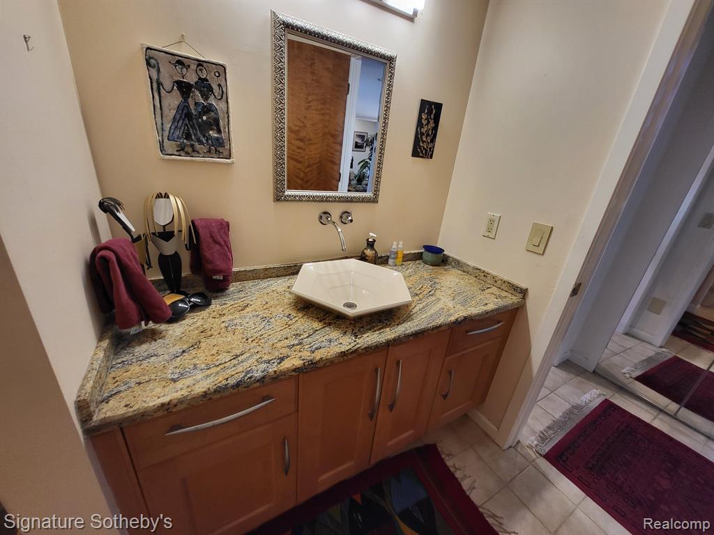 6358 TIMBERWOOD S, West Bloomfield, MI — Photo 43