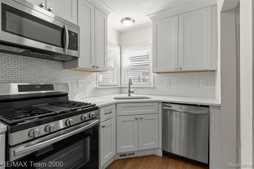 2076 Thomas Avenue, Berkley, MI 48072 — Photo 20