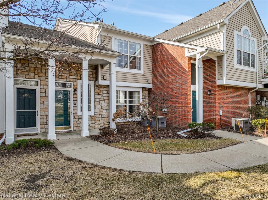 44973 MARIGOLD Drive, Sterling Heights, MI 48314 — Photo 2
