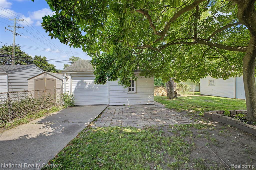 6348 Coleman Street, Dearborn, MI 48126 — Photo 41