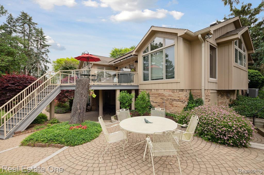 5161 Ledgewood Drive, Commerce Twp, MI 48382 — Photo 54