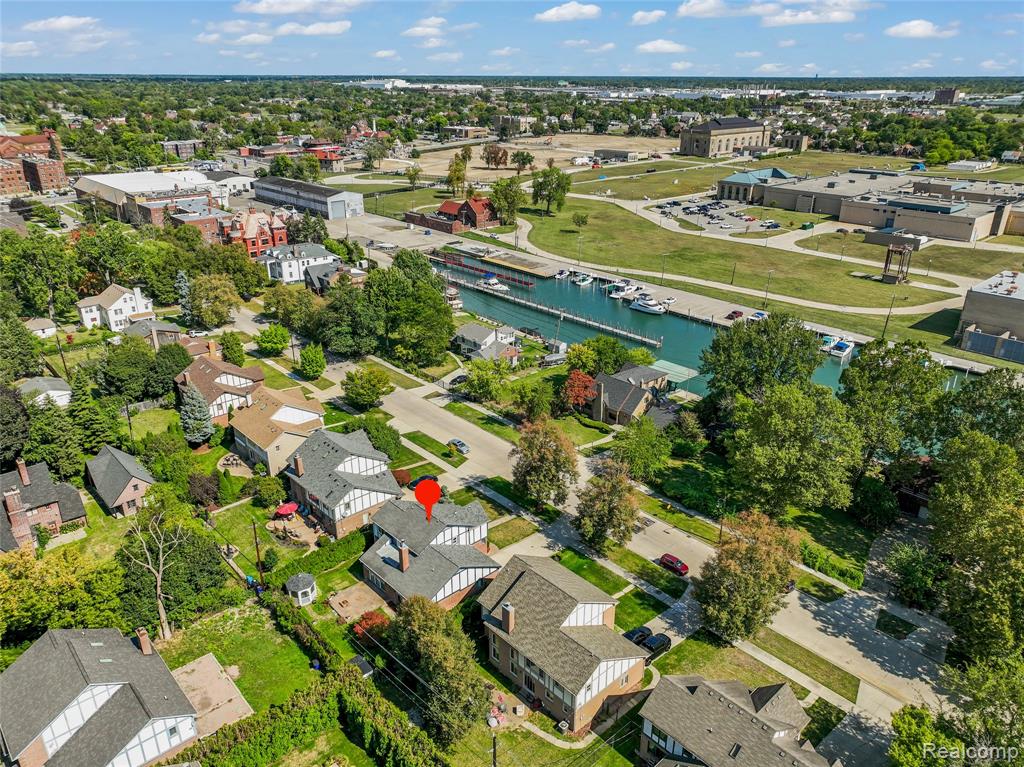 441 Parkview Drive Drive, Detroit, MI 48214 — Photo 46