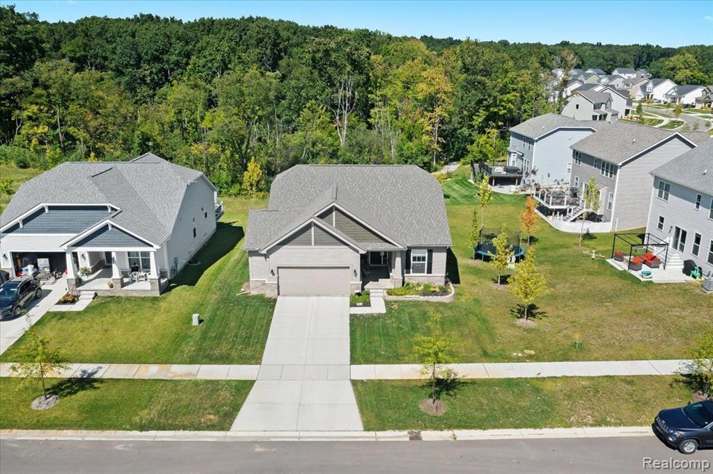 8045 CARSTON Lane, Brighton, MI 48116 — Photo 28