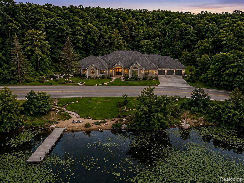 2770 Bogie Lake Road, White Lake, MI