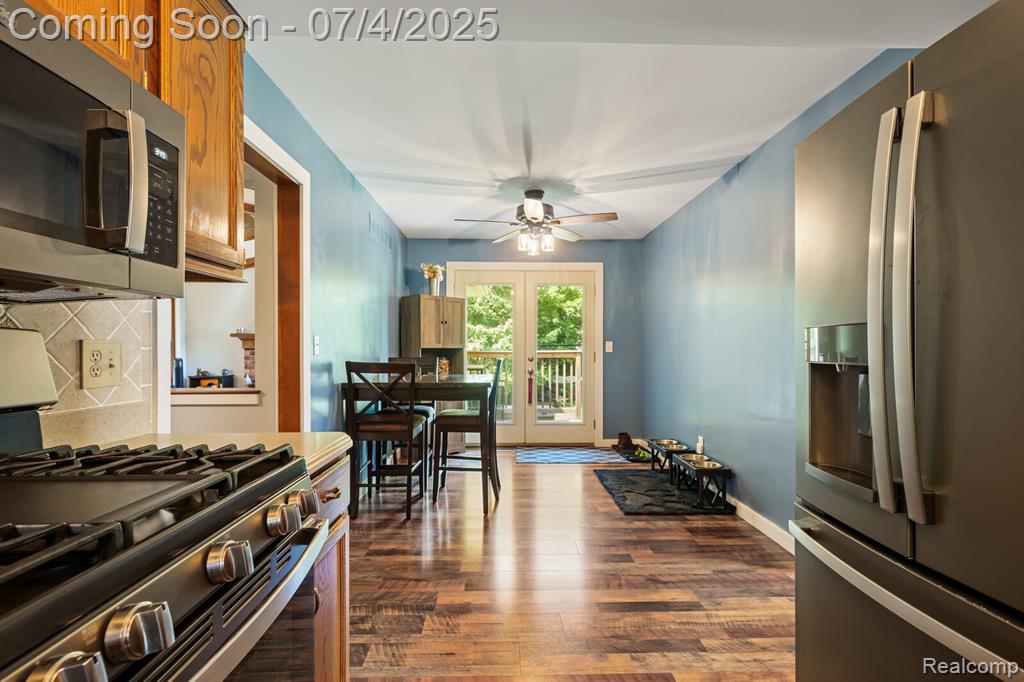 46314 Rockledge Drive, Plymouth, MI 48170 — Photo 12