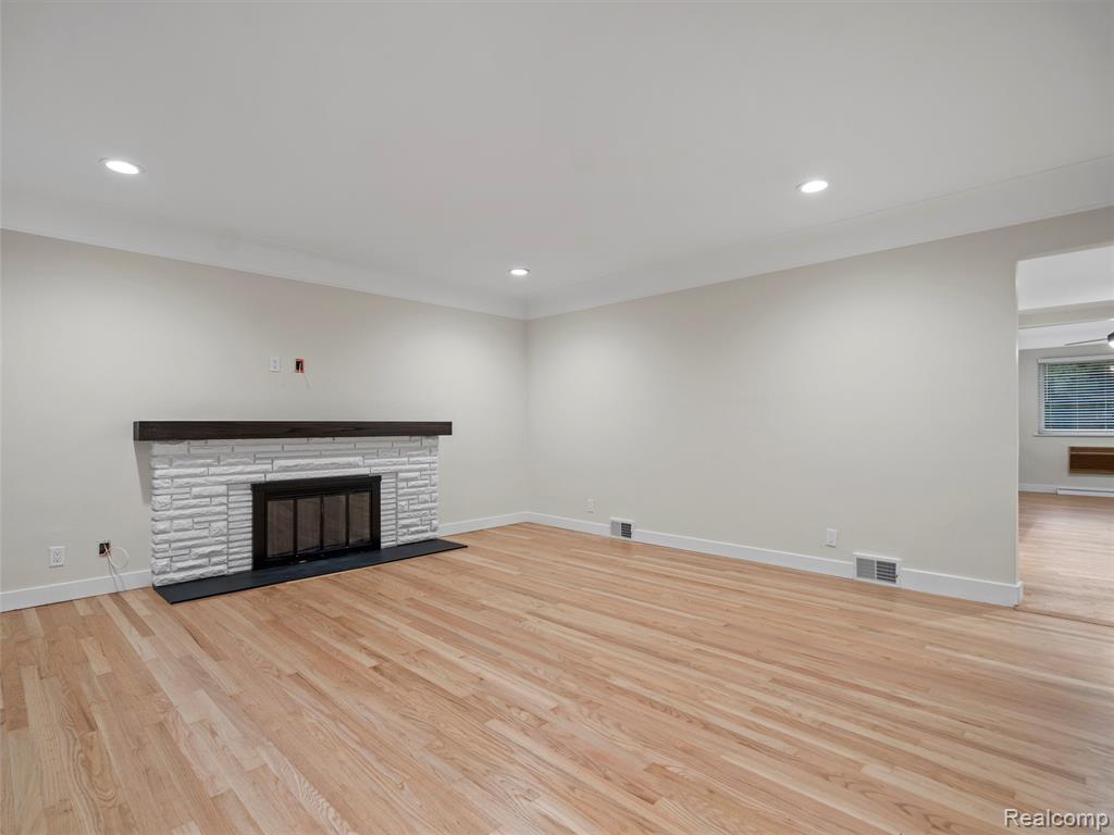8211 Saint John Street, Utica, MI 48317 — Photo 4
