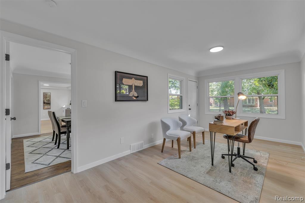 18755 Cambridge Boulevard, Lathrup Village, MI 48076 — Photo 22