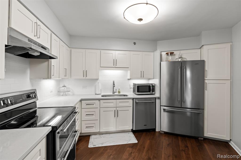 5000 Town Center Center, 306, Southfield, MI 48075 — Photo 7