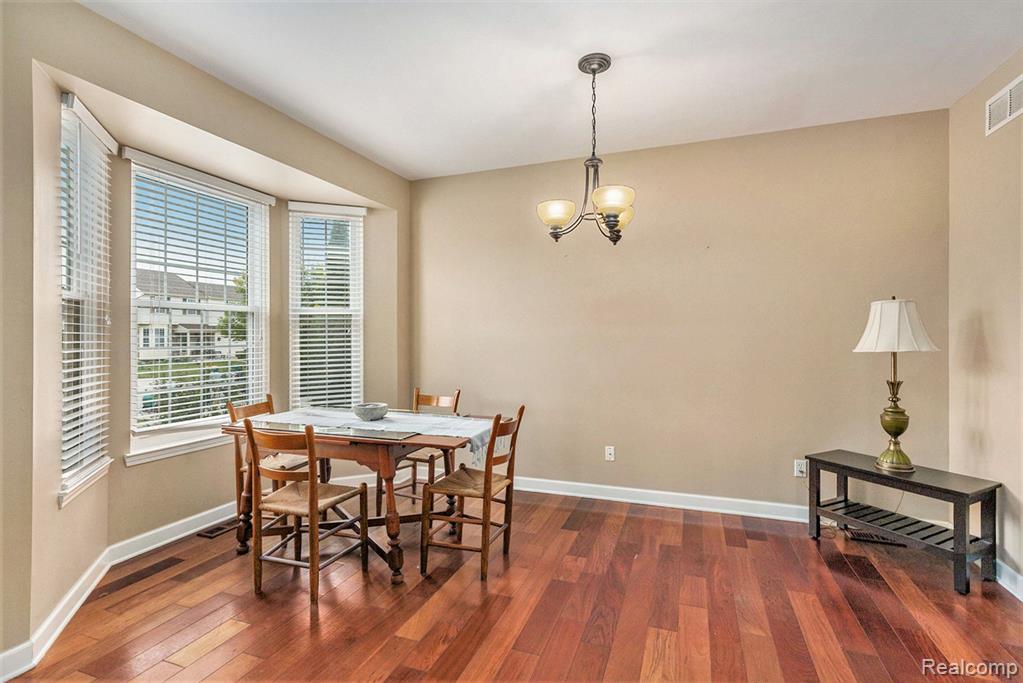 7346 HOGAN Drive, Ypsilanti, MI 48197 — Photo 5