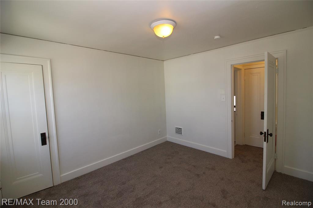 6467 Payne Avenue, Dearborn, MI 48126 — Photo 11