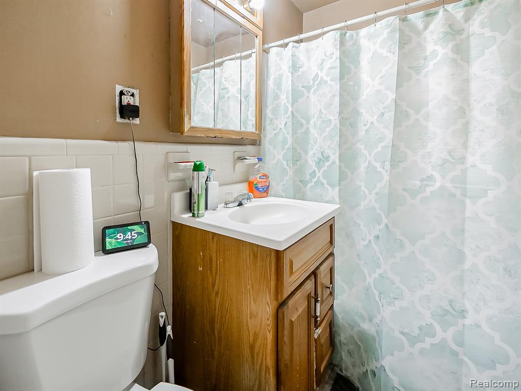 19811 Harlow Street, Detroit, MI 48235 — Photo 9