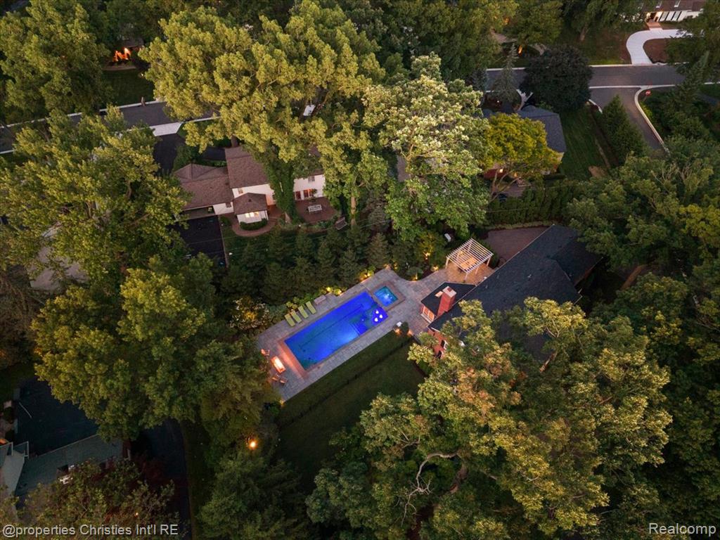 950 E Glengarry Circle, Bloomfield Hills, MI 48301 — Photo 81