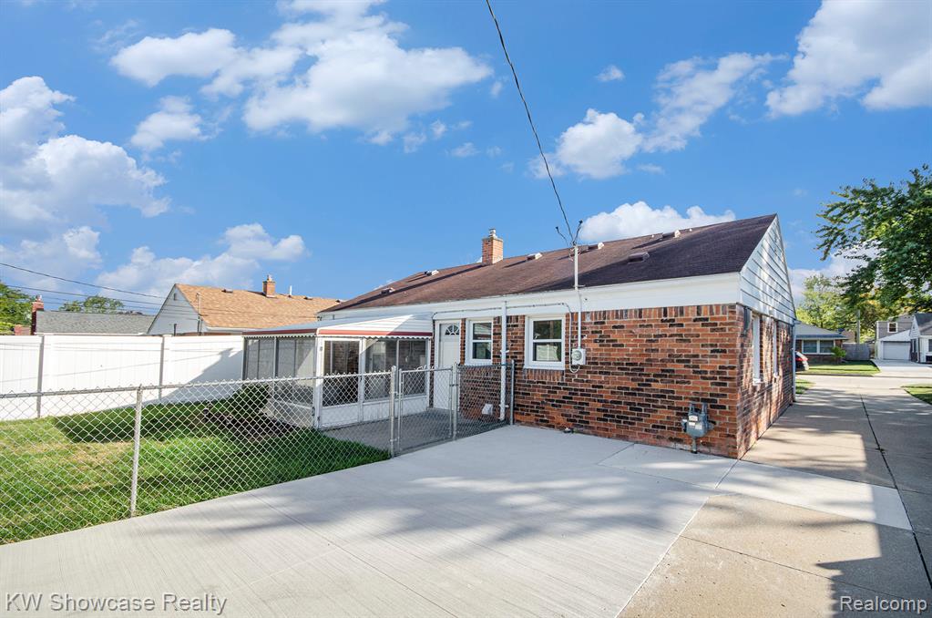 18582 Hamann Street, Riverview, MI 48193 — Photo 22