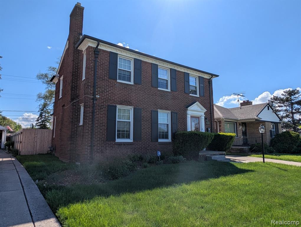 9864 E OUTER Drive, Detroit, MI 48224 — Photo 2