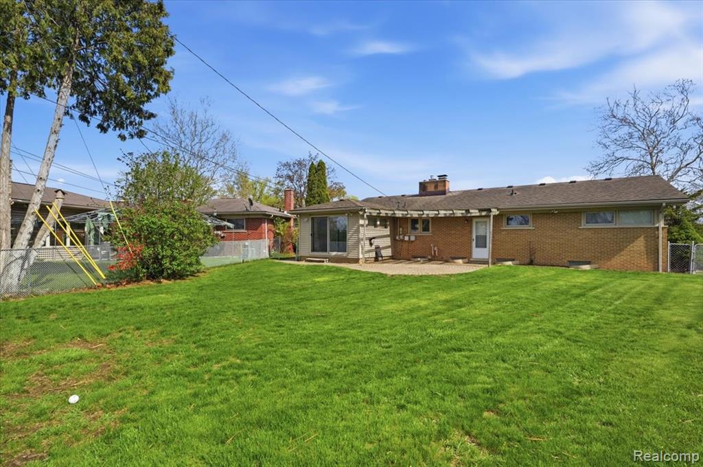 7439 Carrousel Boulevard, Westland, MI — Photo 26