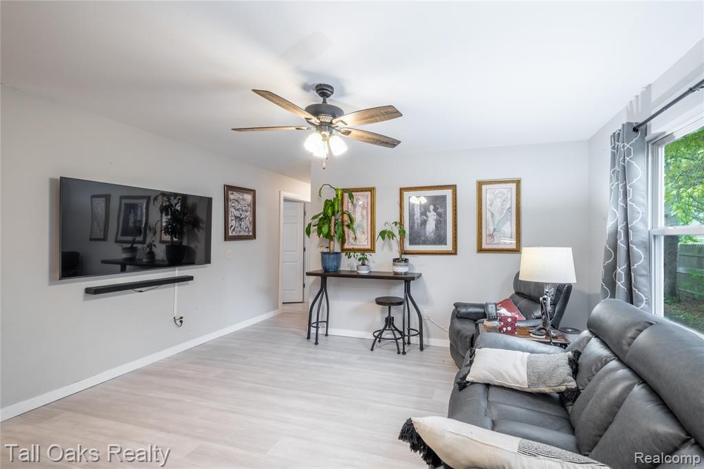 2616 Maryland Avenue, Flint, MI 48506 — Photo 9
