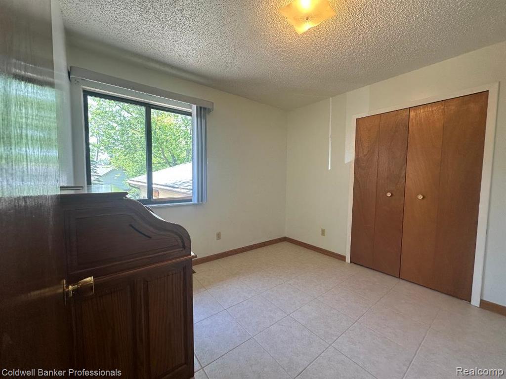 5398 Linger Lane, Lapeer, MI 48446 — Photo 16