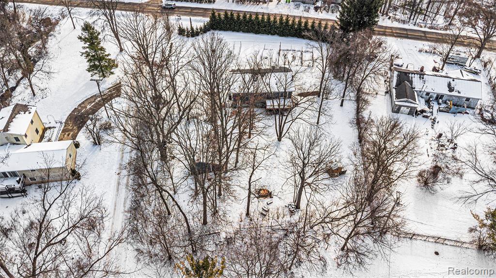 451 6 Mile Road, Whitmore Lake, MI 48189 — Photo 29