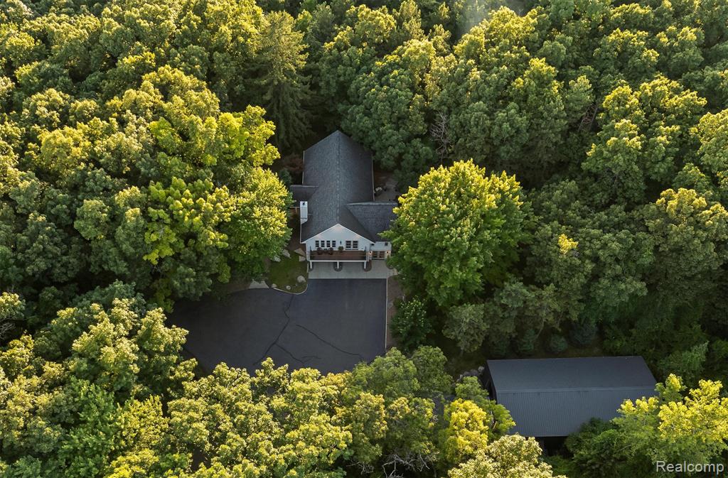 5484 Waldon Road, Clarkston, MI 48348 — front exterior