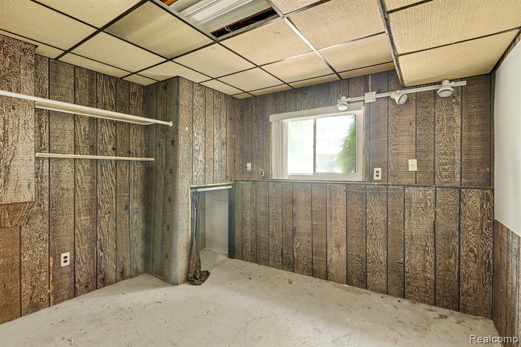43171 Hartwick Drive, Sterling Heights, MI 48313 — Photo 13