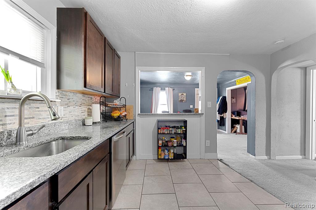 5902 HURON Street, Taylor, MI 48180 — Photo 8