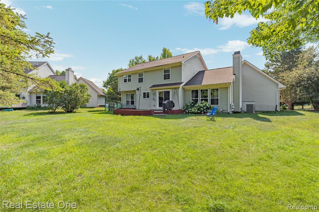 7570 Greenway Lane, West Bloomfield, MI 48324 — Photo 68