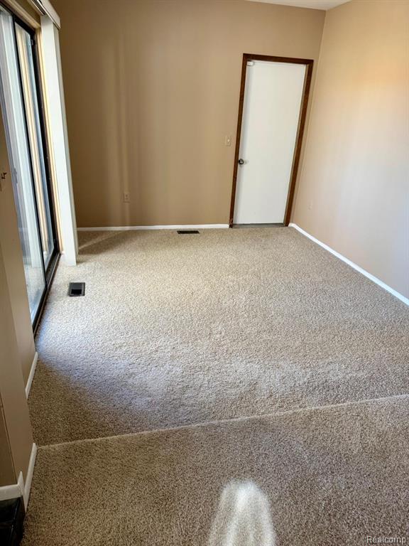 5214 Brett Court, West Bloomfield, MI — Photo 4