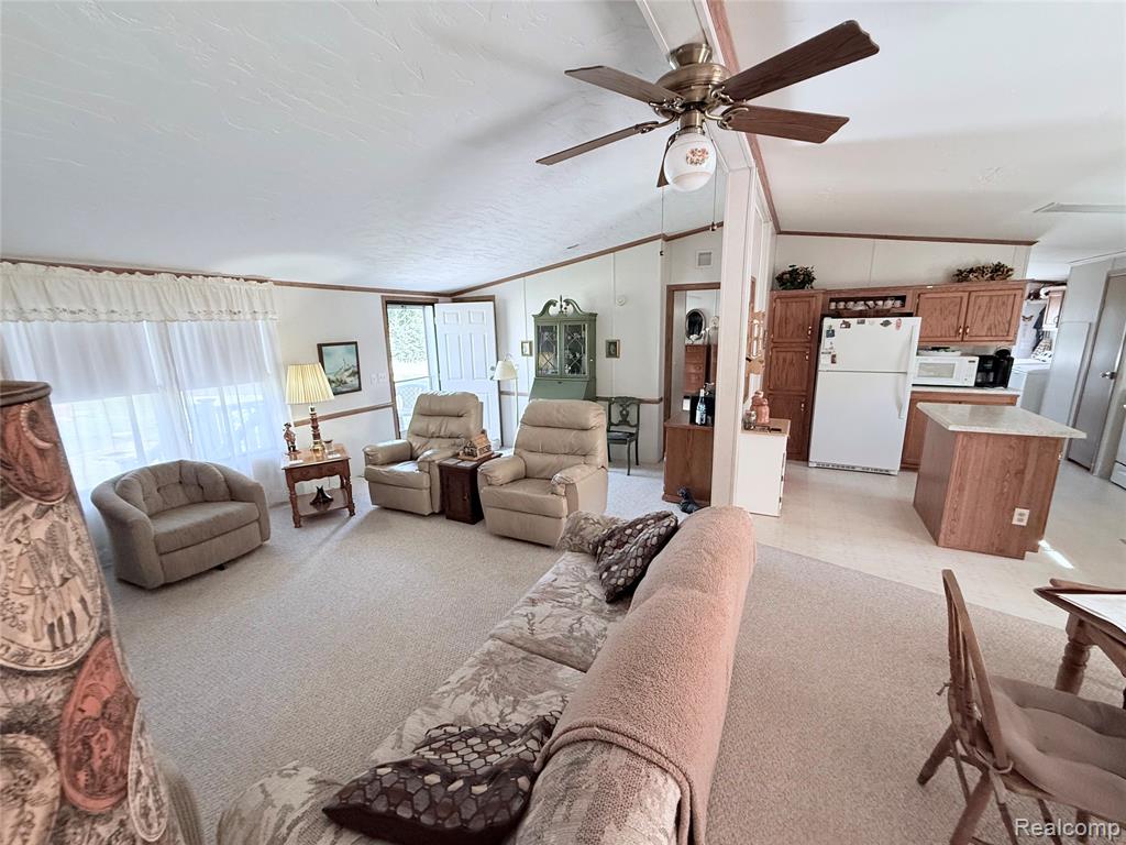 104 Shoreline Dr E, Port Sanilac, MI 48469 — Photo 7