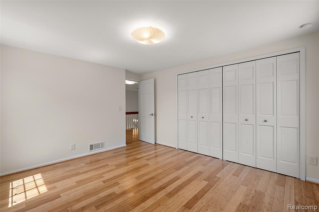5353 W Bloomfield Lake Road, West Bloomfield, MI 48323 — Photo 37
