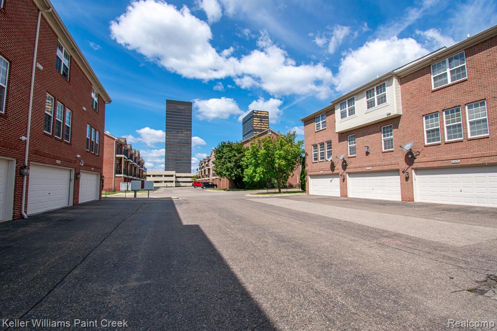 25467 SAINT JAMES, Southfield, MI 48075 — Photo 2