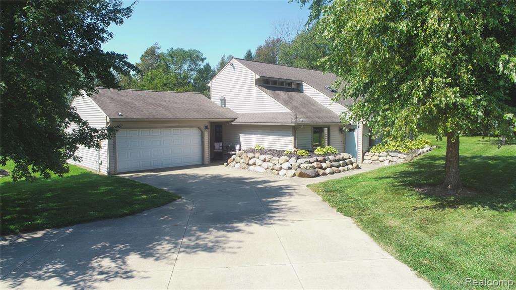 4606 S Bill Road, Durand, MI 48429 — Photo 2