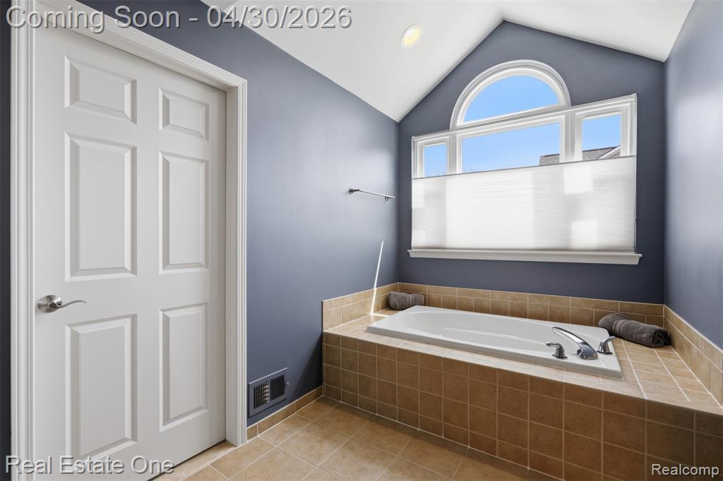 143 Blackberry Drive, White Lake, MI — Photo 31