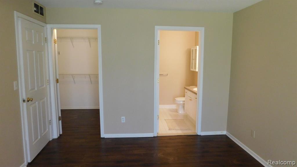 5204 PINE AIRES Drive, Sterling Heights, MI 48314 — Photo 11