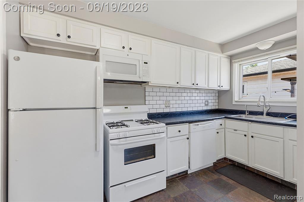7228 Sterling Street, Center Line, MI 48015 — Photo 6