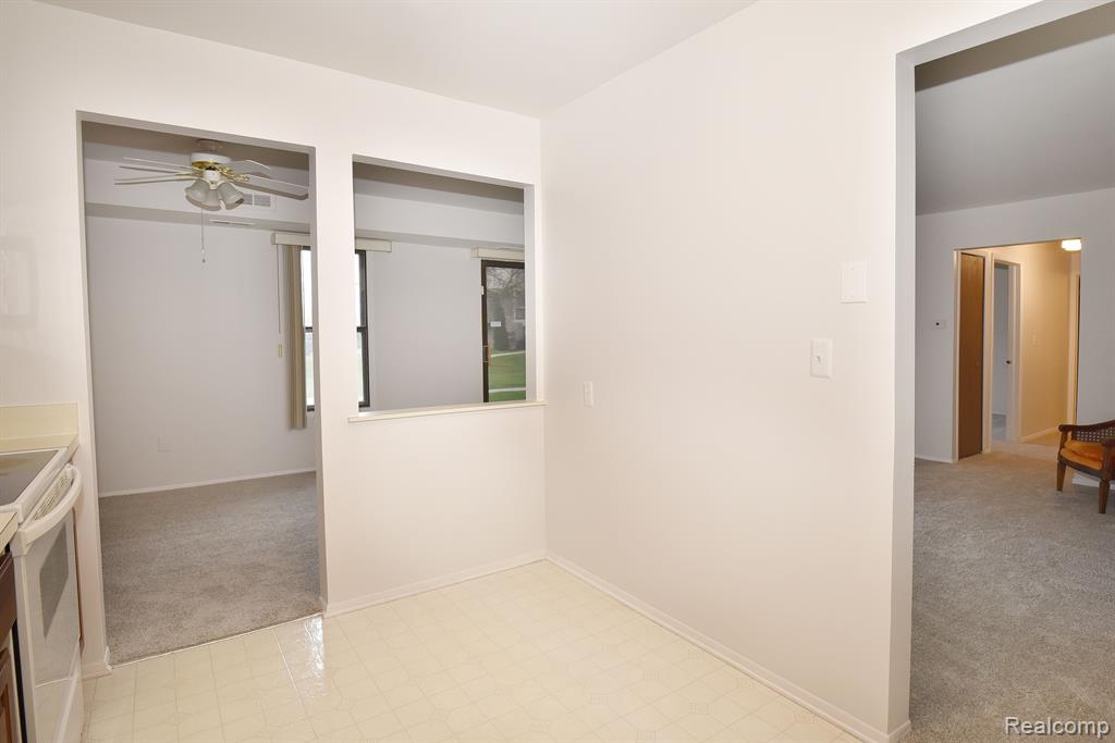 30475 W 14 Mile Rd, 74, Farmington, MI 48334 — Photo 13
