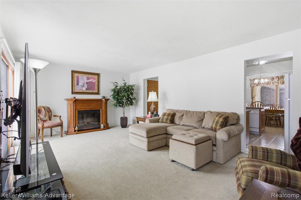 3164 Woods Circle, Detroit, MI 48207 — Photo 10