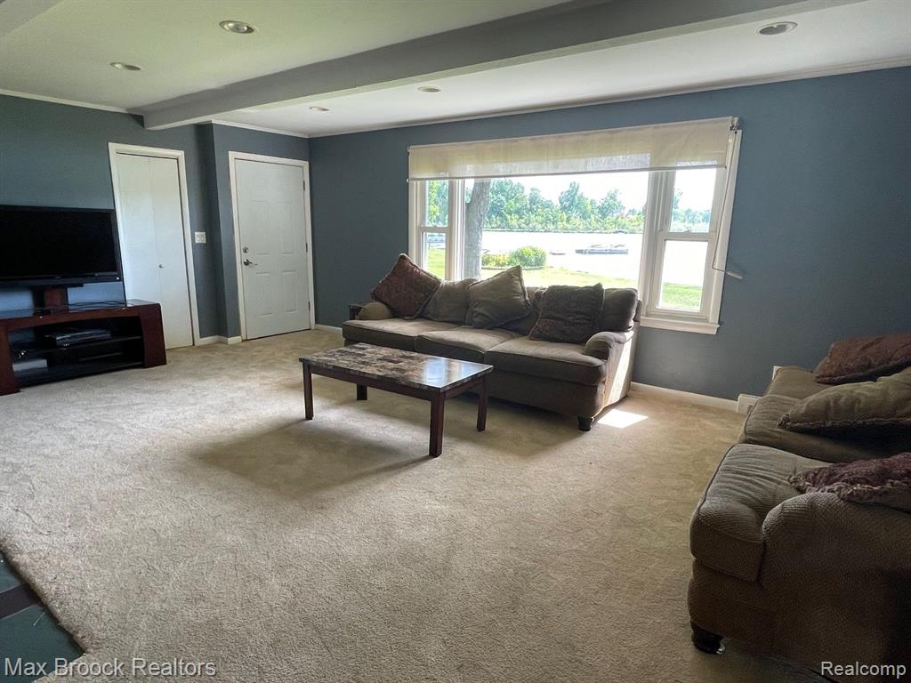 5111 ELIZABETH LAKE Road, Waterford, MI 48327 — Photo 8