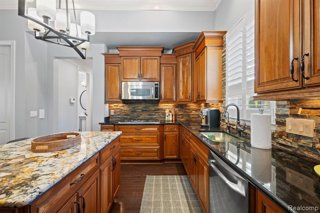 4128 BINGHAMPTON Court, Clarkston, MI 48348 — Photo 25