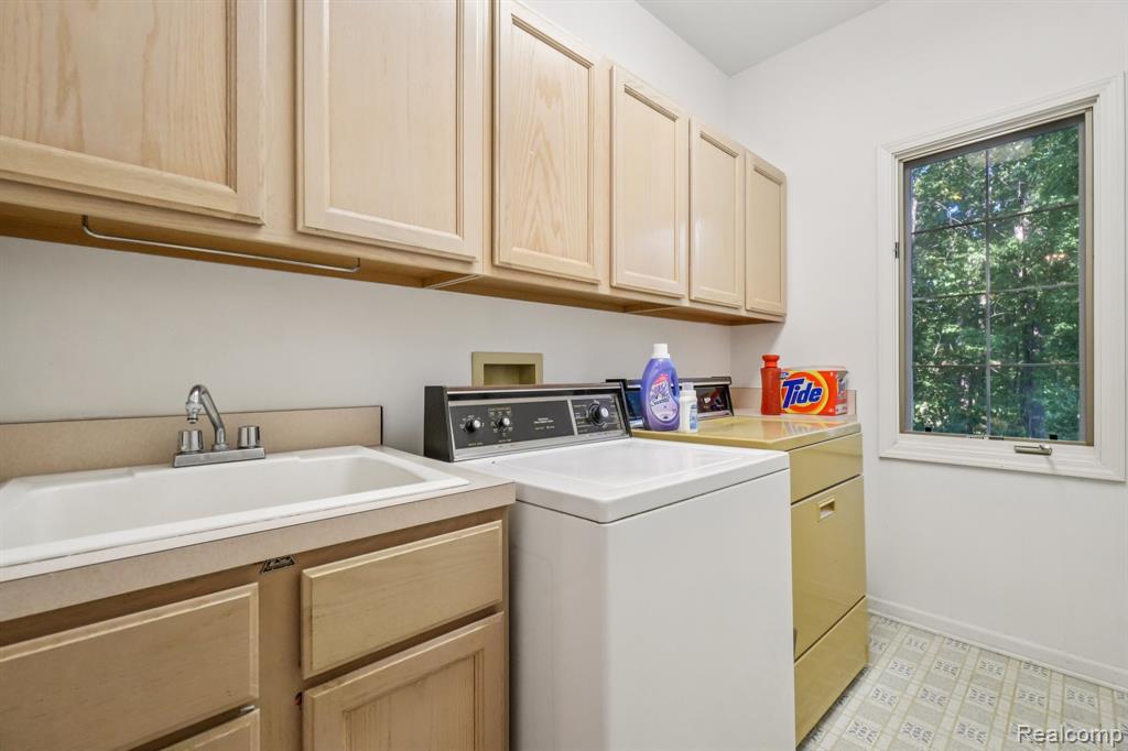 8110 High Point Trail, White Lake, MI — Photo 22