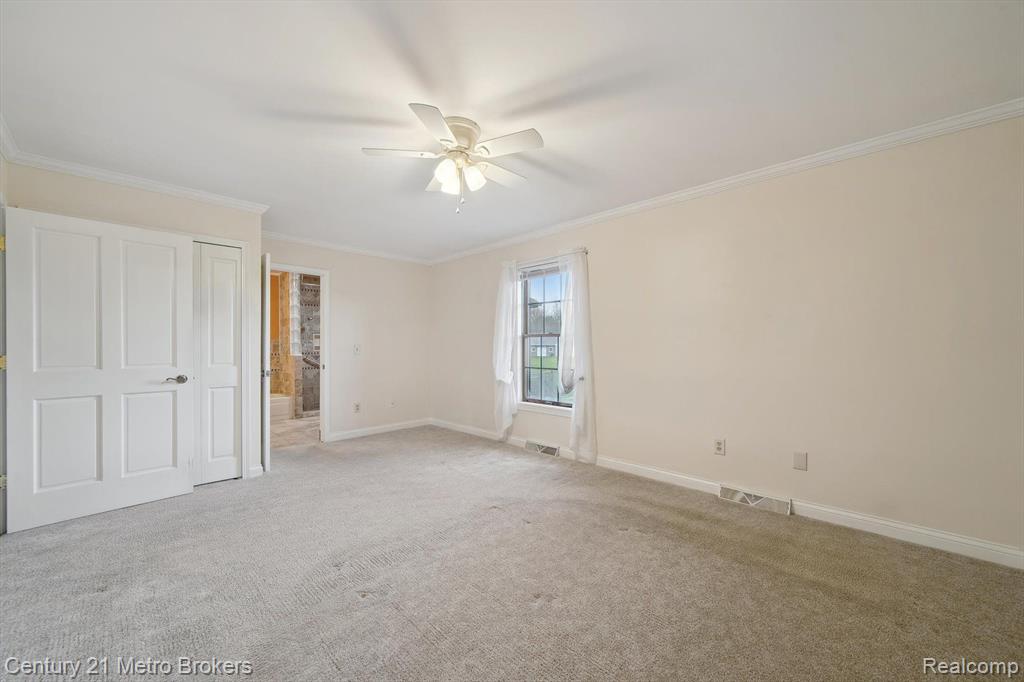 6452 E MAPLE Avenue, Grand Blanc, MI 48439 — Photo 29
