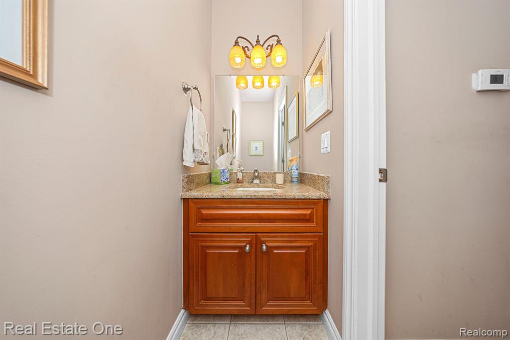 565 ANDOVER Court, Rochester Hills, MI 48306 — Photo 23