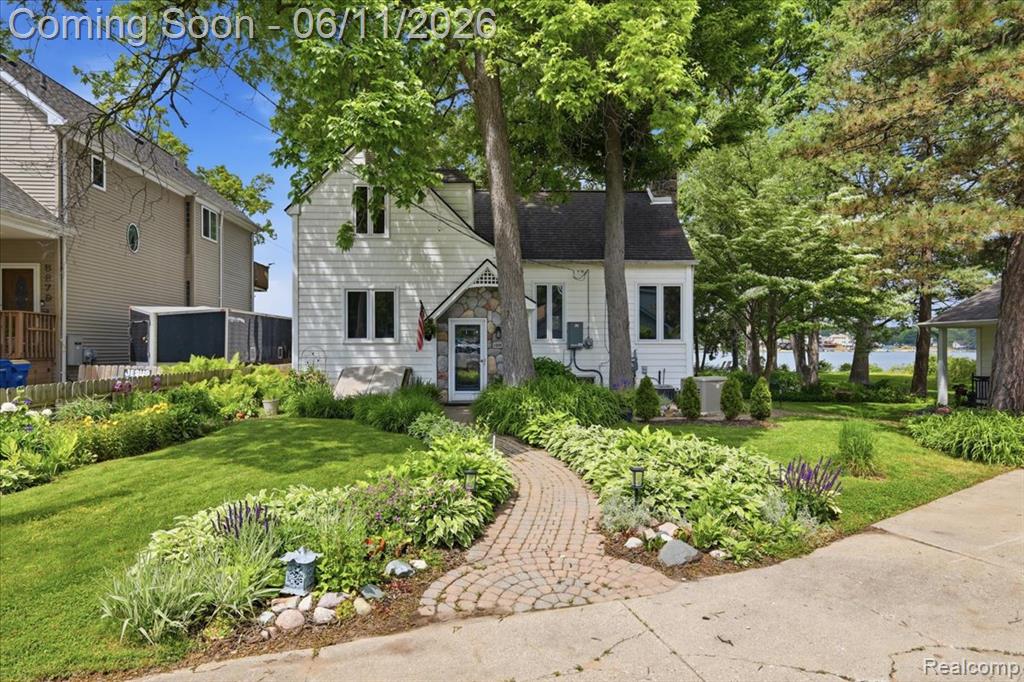 6880 Forestlawn Court, Waterford, MI 48327 — Photo 46