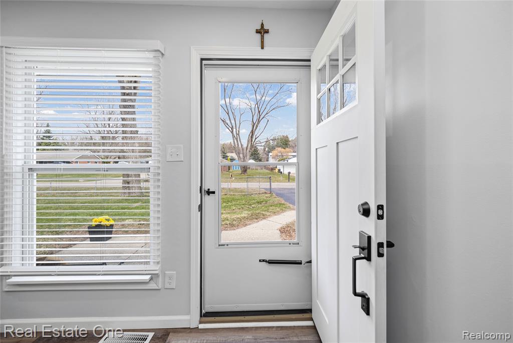 4913 Rioview Drive, Clarkston, MI — Photo 9
