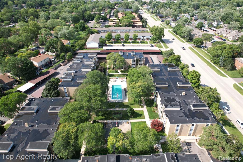 4905 CROOKS Road, B10, Royal Oak, MI 48073 — Photo 12