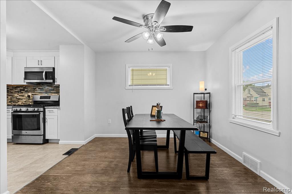 612 W Brockton Avenue, Madison Heights, MI 48071 — Photo 5