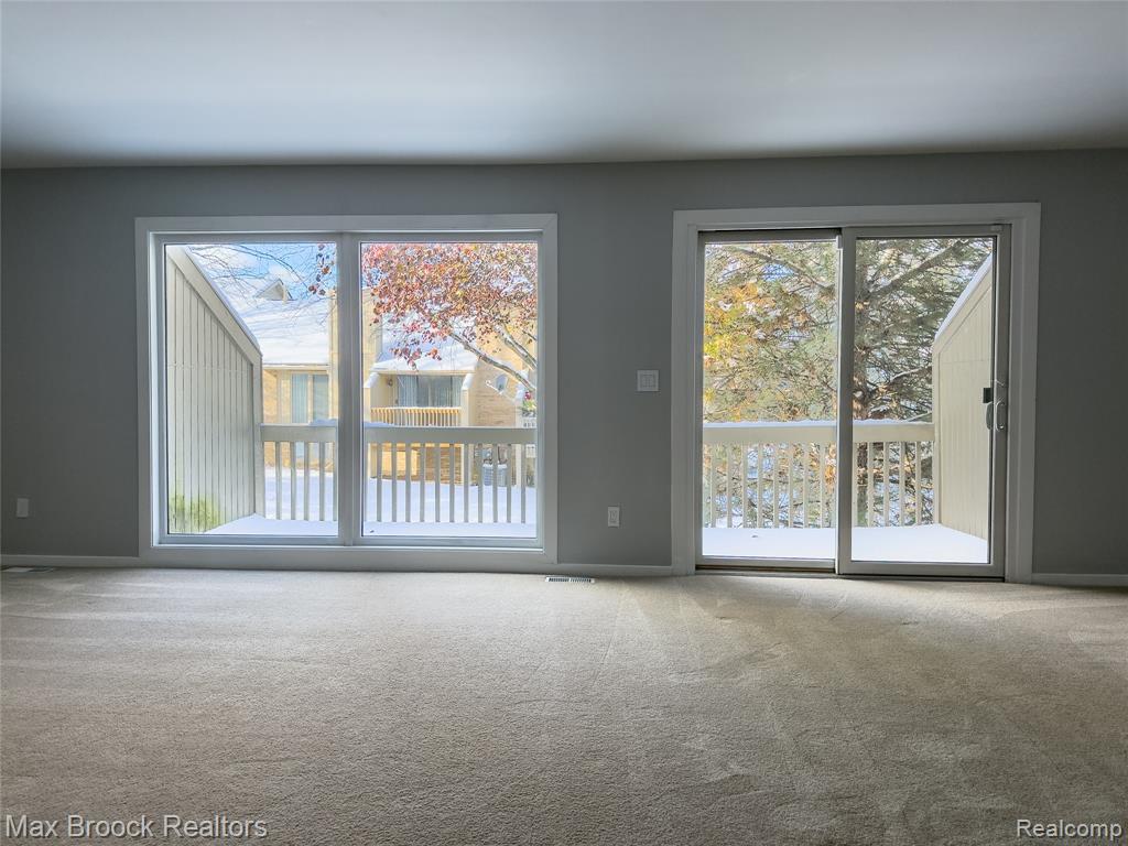 4013 Foxpointe Drive, West Bloomfield, MI 48323 — Photo 6