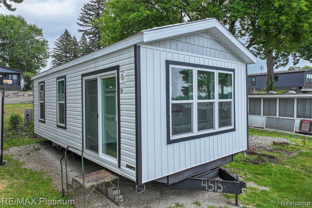 2 Serenity Shore, Fenton, MI 48430